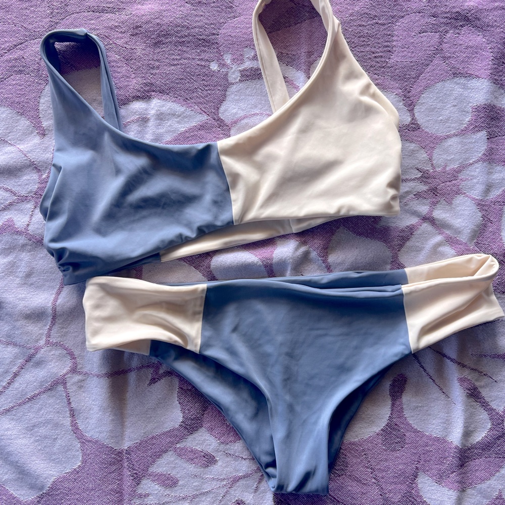 TORI PRAVER - Deja Top and Madelyn Bottoms, french blue & white